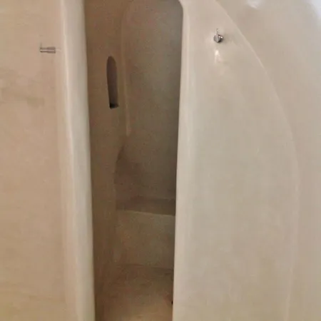 Вилла Thrilling Santorini Ragus 1 Bedroom Min Children Age 12 Years Spacious Shared Sun Terrace And Swimming Pool With Breathtaking