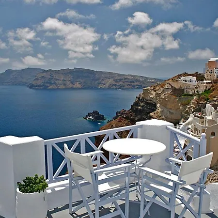 Вилла Thrilling Santorini Ragus 1 Bedroom Min Children Age 12 Years Spacious Shared Sun Terrace And Swimming Pool With Breathtaking *